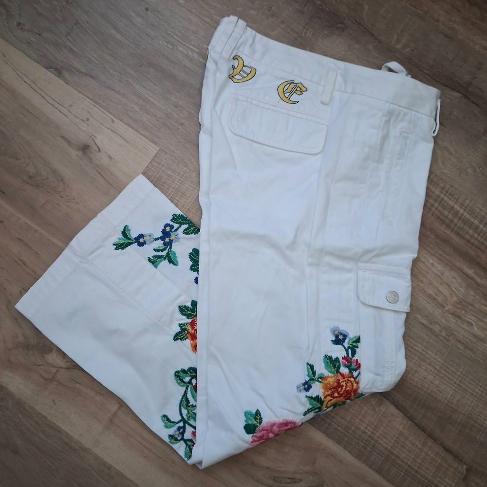 Johnny Was Los Angeles White Floral Embroidered Capri